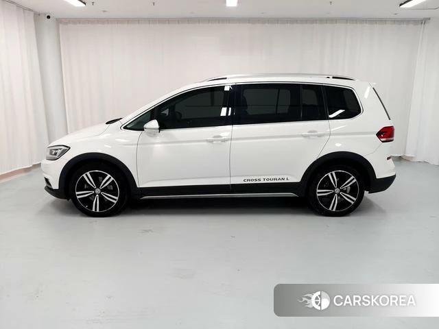 Volkswagen Touran L id 4255831 из Китая 20