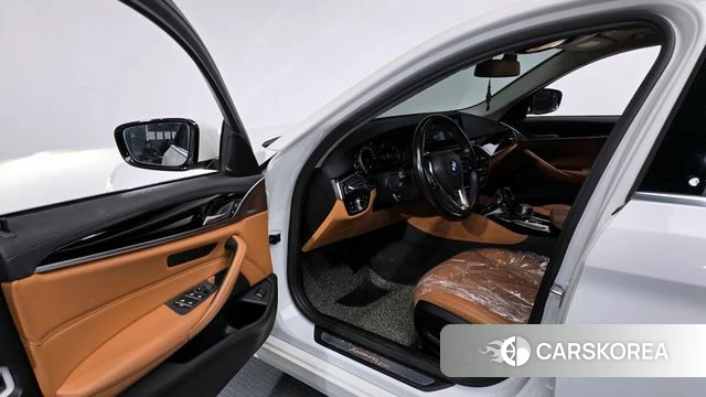 BMW 5 Series (G30) id 3796356 из Кореи 20