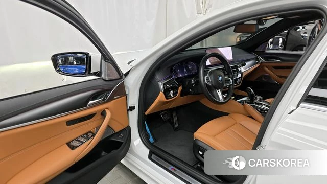 BMW 5 Series (G30) id 3865166 из Кореи 20