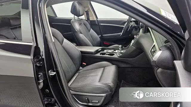 Genesis The New G70 id 3752031 из Кореи 20