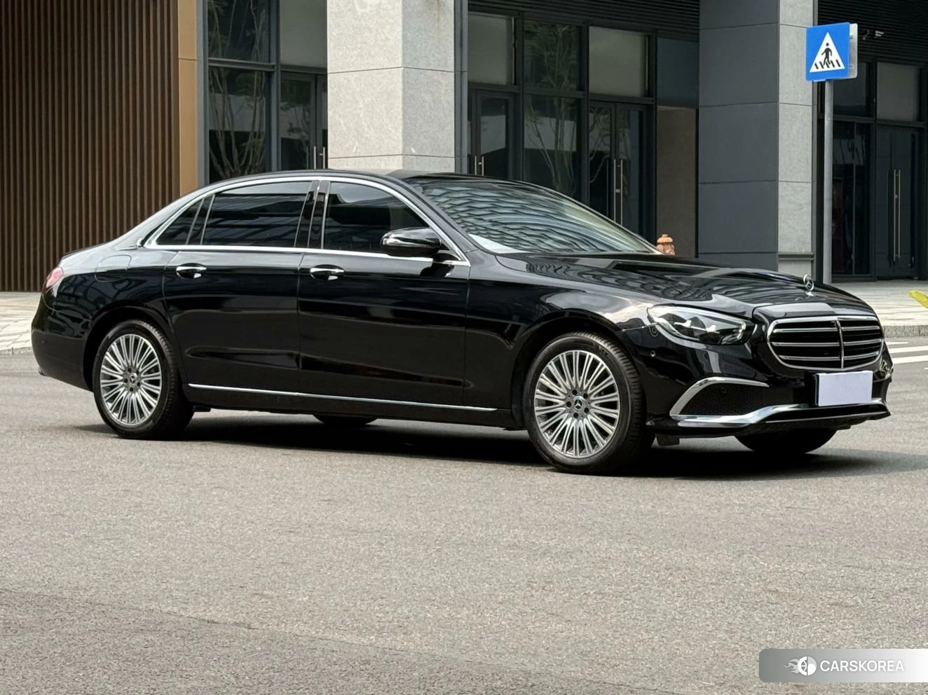 Mercedes-Benz E-Class id 4514913 из Китая 19