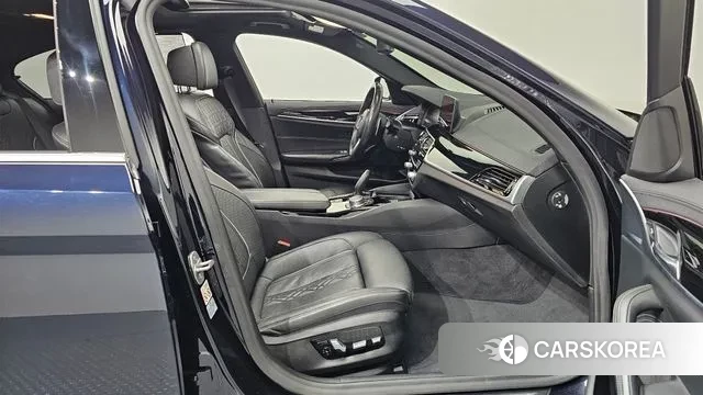 BMW 5 Series (G30) id 3319030 из Кореи 20