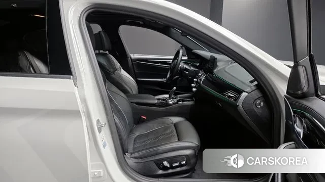 BMW 5 Series (G30) id 3439189 из Кореи 20