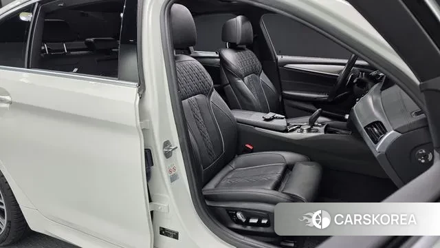 BMW 5 Series (G30) id 3617177 из Кореи 20