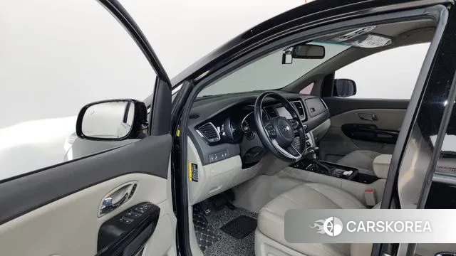 Kia All New Carnival id 3423585 из Кореи 20