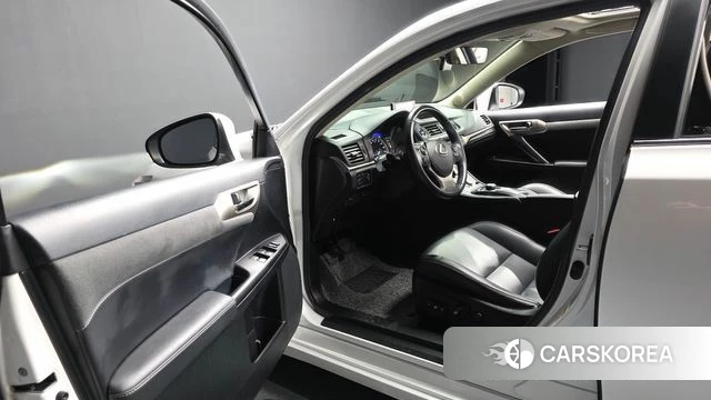 Lexus CT200h id 4502557 из Кореи 38