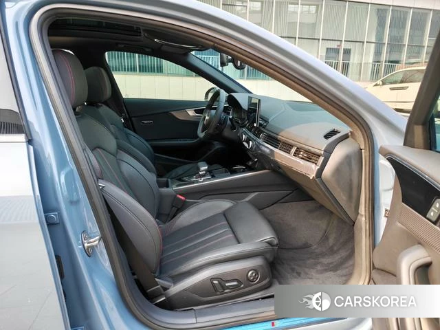 Audi A4L id 4374641 из Китая 15