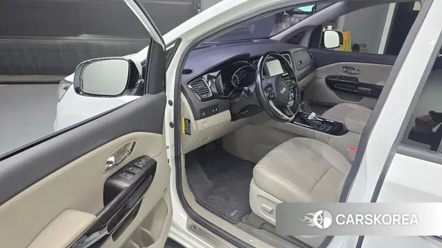 Kia The New Carnival id 3698835 из Кореи 20