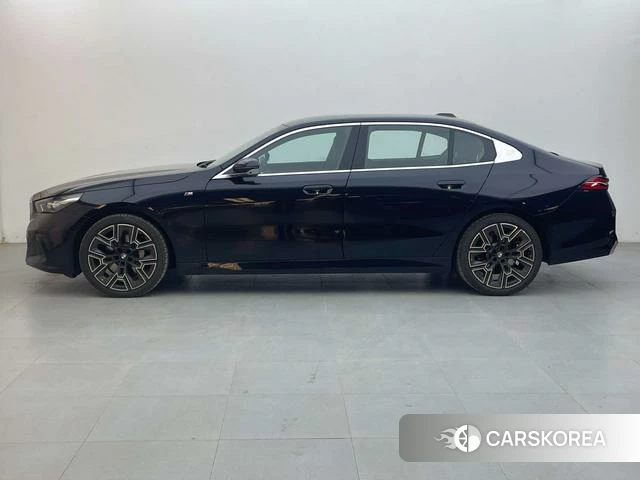 BMW 5 series id 4275649 из Китая 18