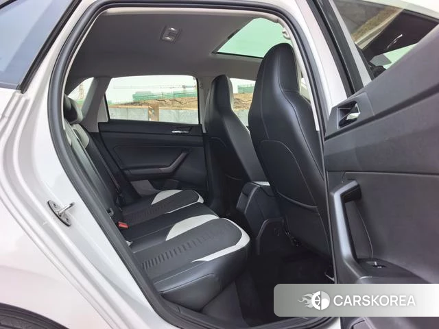 Volkswagen Polo id 4264593 из Китая 17