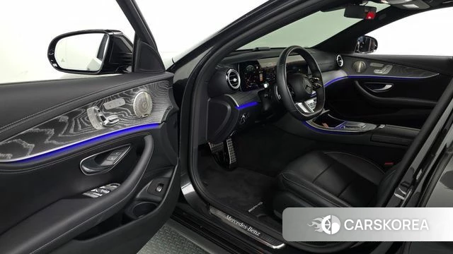 Mercedes-Benz E-Class W213 id 4608606 из Кореи 29