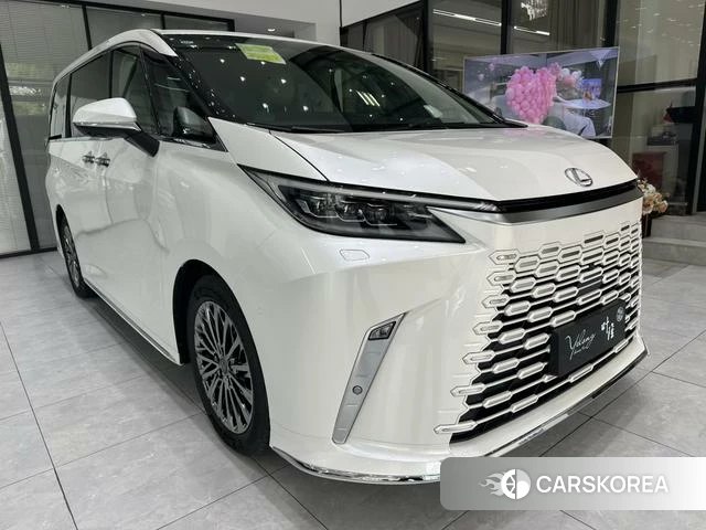 Lexus LM id 4239536 из Китая 17