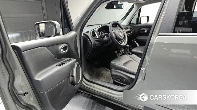 Jeep Renegade id 4281585 из Кореи 32