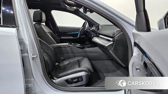 BMW 5 Series (G60) id 3769581 из Кореи 20