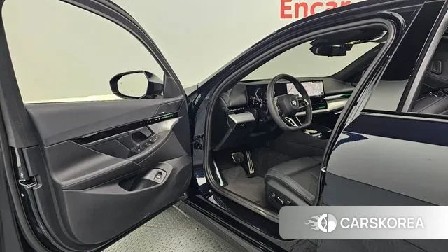 BMW 5 Series (G60) id 3026654 из Кореи 20