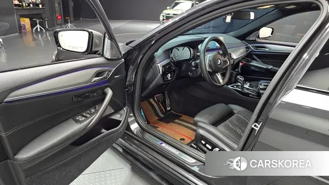 BMW 5 Series (G30) id 3265087 из Кореи 20