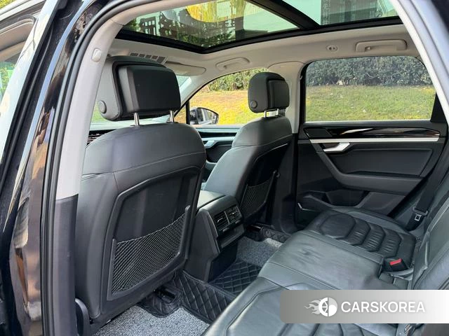 Volkswagen Touareg id 4348703 из Китая 14