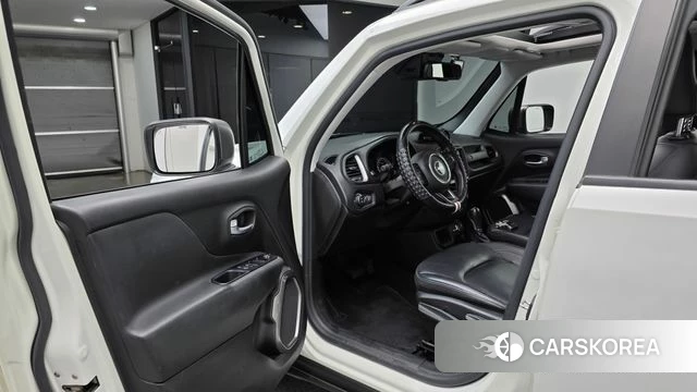 Jeep Renegade id 4894988 из Кореи 37