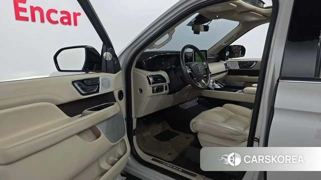 Lincoln Navigator 4th generation id 4409725 из Кореи 36