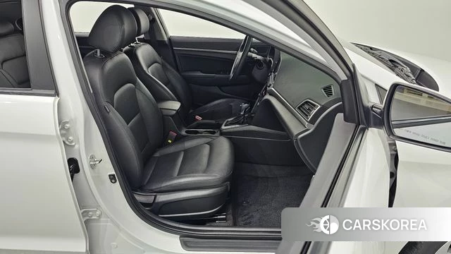 Hyundai Avante AD id 4667855 из Кореи 20