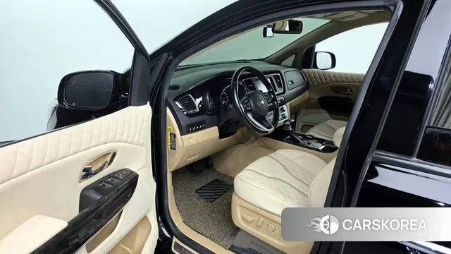 Kia The New Carnival id 2971052 из Кореи 20