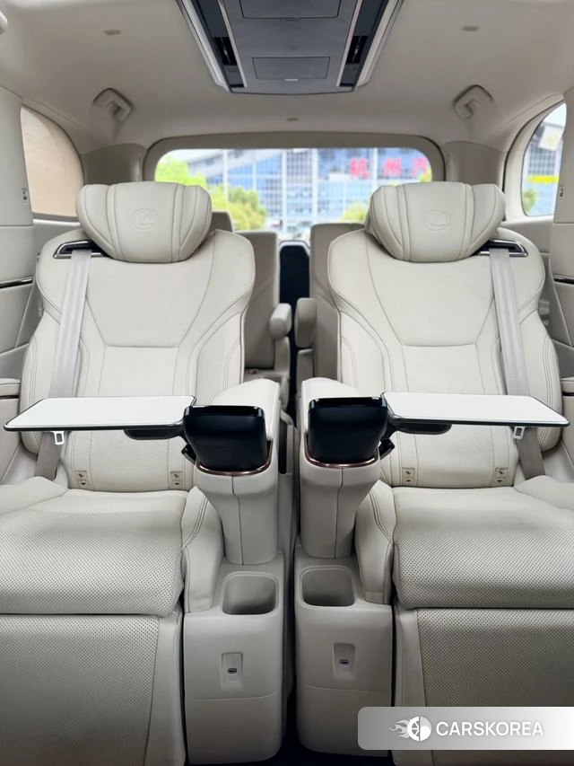 Lexus LM id 4297799 из Китая 25