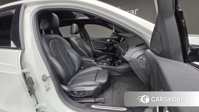 BMW 1 Series (F40) id 3022410 из Кореи 20