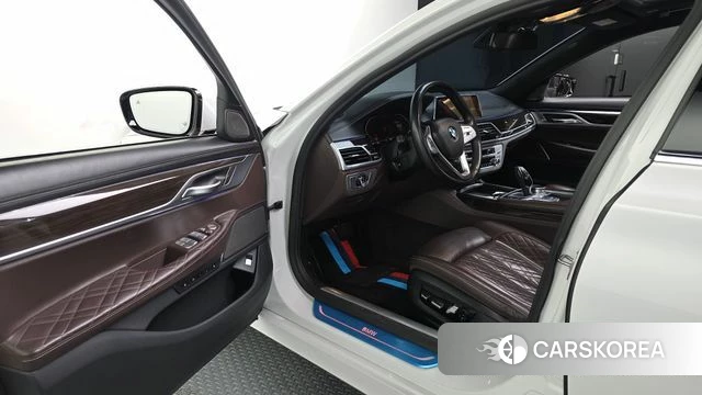 BMW 7 Series (G11) id 4187987 из Кореи 33