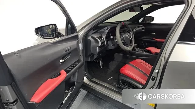 Lexus UX250h id 3503911 из Кореи 20