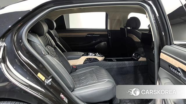 Genesis G90 id 4294650 из Кореи 40