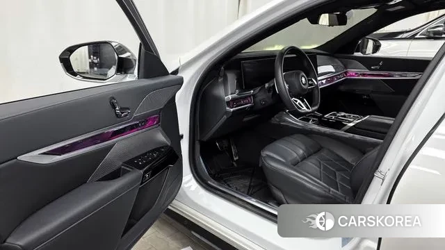 BMW 7 Series (G70) id 3599679 из Кореи 20