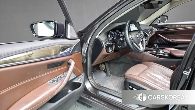 BMW 5 Series (G30) id 4658289 из Кореи 33