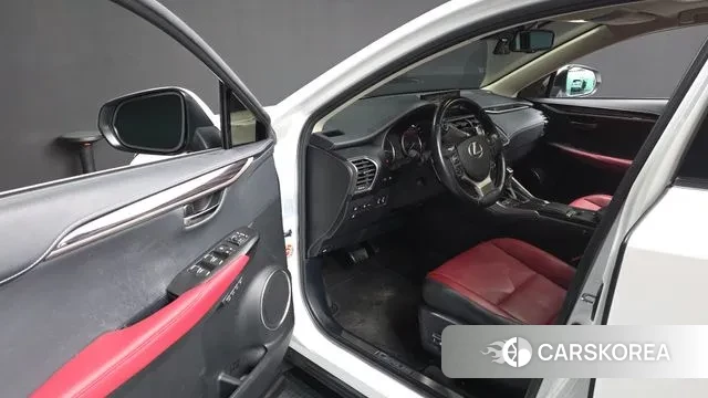 Lexus NX300h id 3753779 из Кореи 20