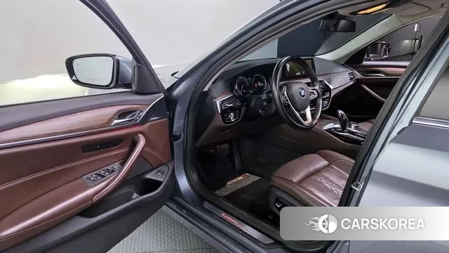 BMW 5 Series (G30) id 3330525 из Кореи 20