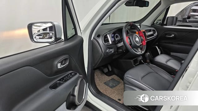 Jeep Renegade id 4763333 из Кореи 32