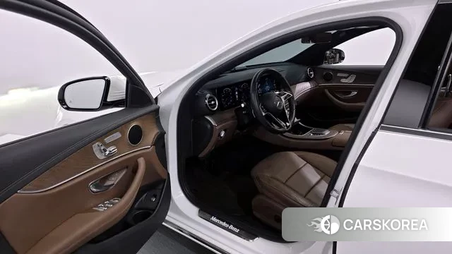 Mercedes-Benz E-Class W213 id 3778112 из Кореи 20