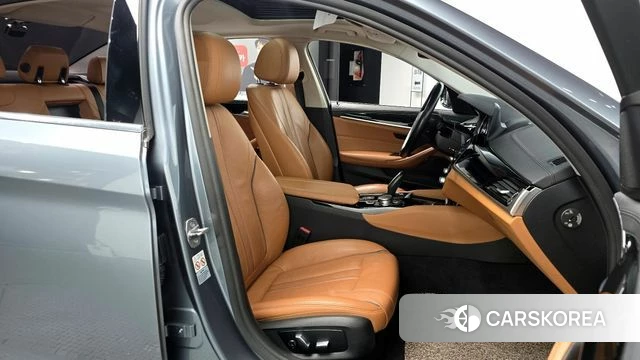 BMW 5 Series (G30) id 3873714 из Кореи 20