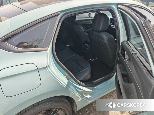 Volkswagen Passat id 4261282 из Китая 11