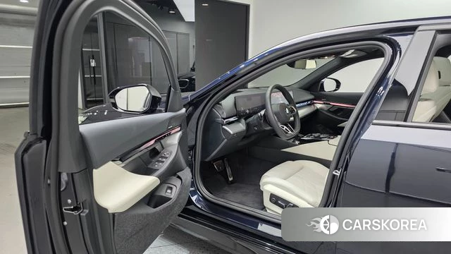 BMW 5 Series (G60) id 3891035 из Кореи 20