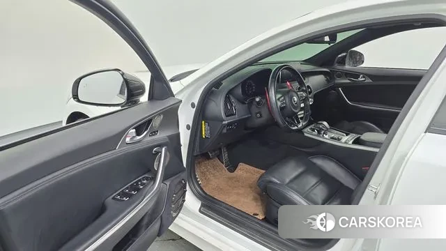 Kia Stinger id 3509889 из Кореи 20