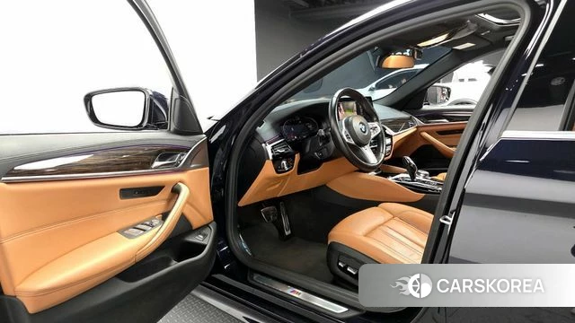 BMW 5 Series (G30) id 4245120 из Кореи 33