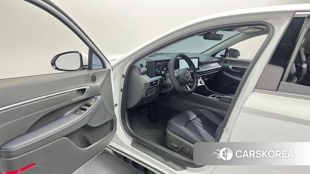 Hyundai Sonata D Edge Hybrid (DN8) id 4407982 из Кореи 37