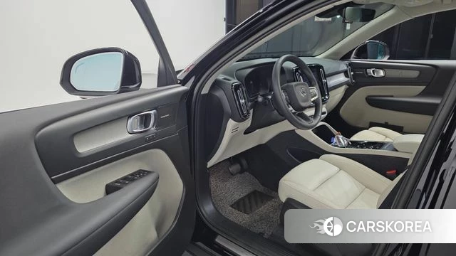 Volvo XC40 id 4763126 из Кореи 32