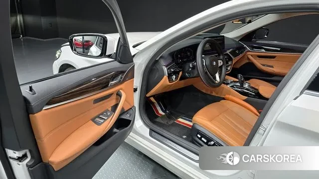 BMW 5 Series (G30) id 3003695 из Кореи 20