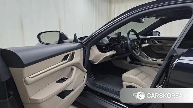 Porsche Taycan id 3411552 из Кореи 20