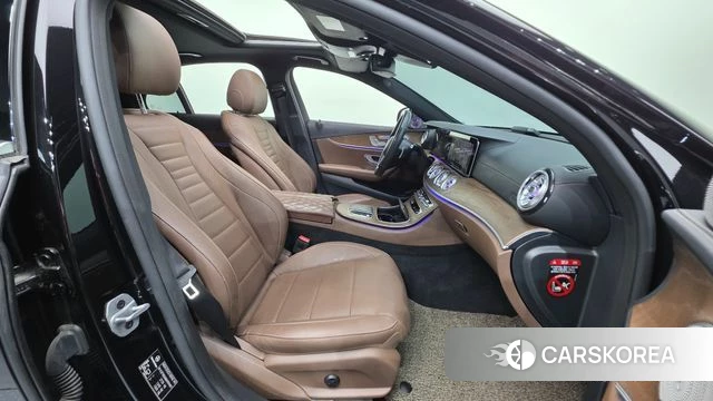 Mercedes-Benz E-Class W213 id 4482147 из Кореи 32