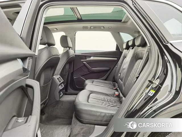 Audi Q5L id 4273667 из Китая 25