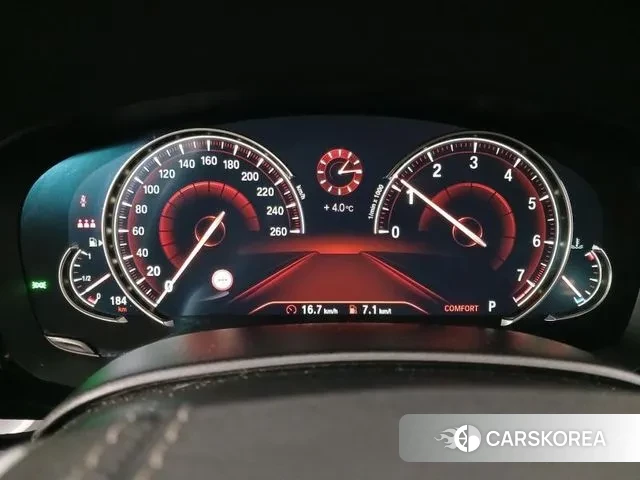 BMW 5 Series (G30) id 3692932 из Кореи 20