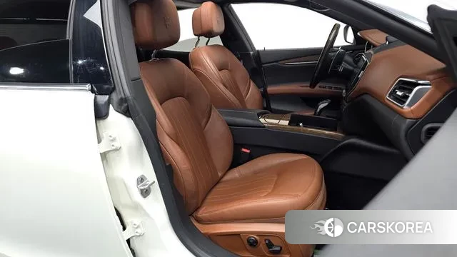 Maserati Ghibli id 3085115 из Кореи 20