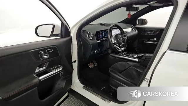 Mercedes-Benz GLA - Class H247 id 3044473 из Кореи 20